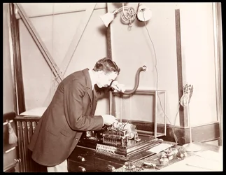 Sergeant Dunn an der Wetterstation, New York, 1895